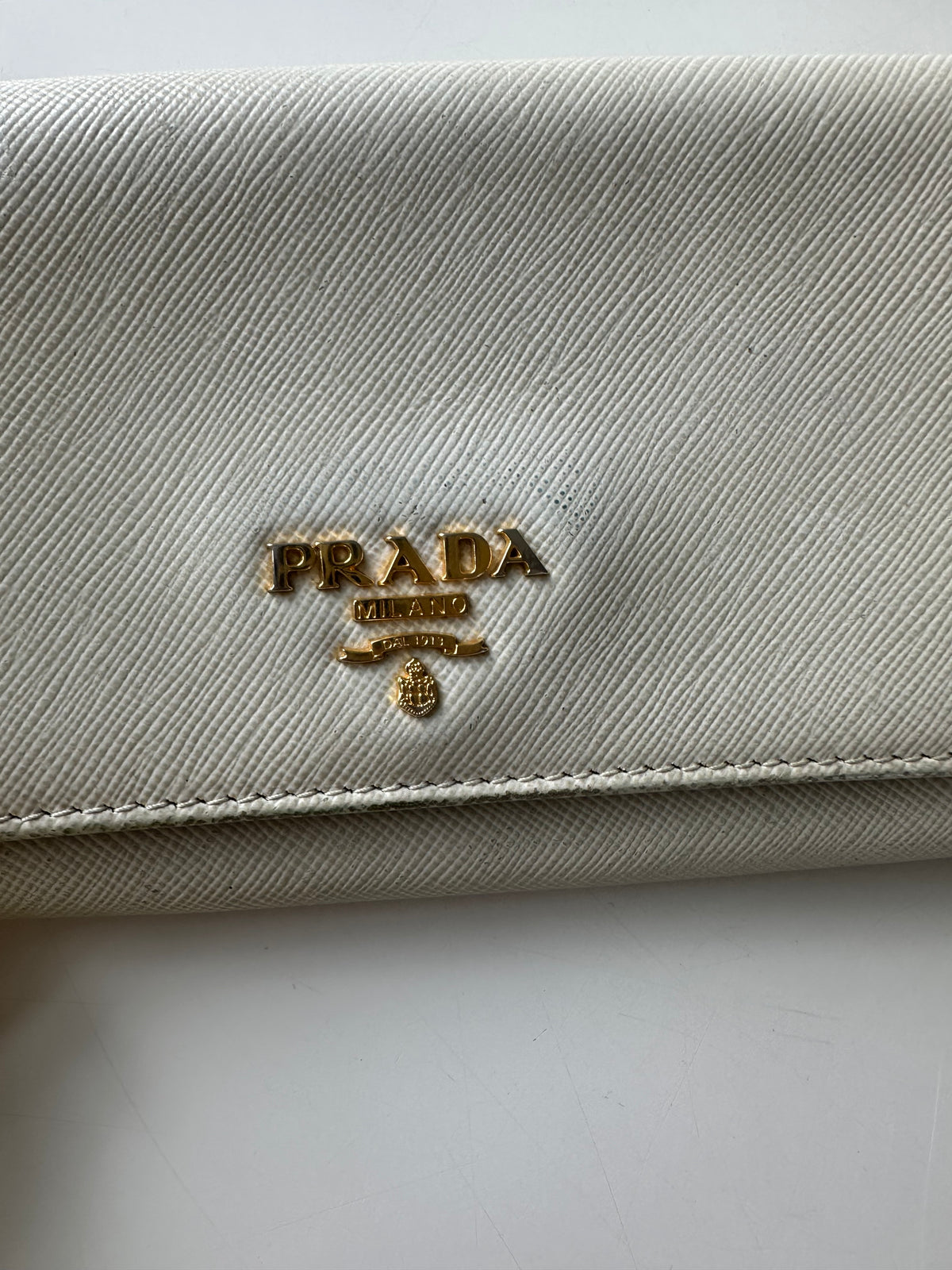 Prada pung i cremehvid Saffiano-læder