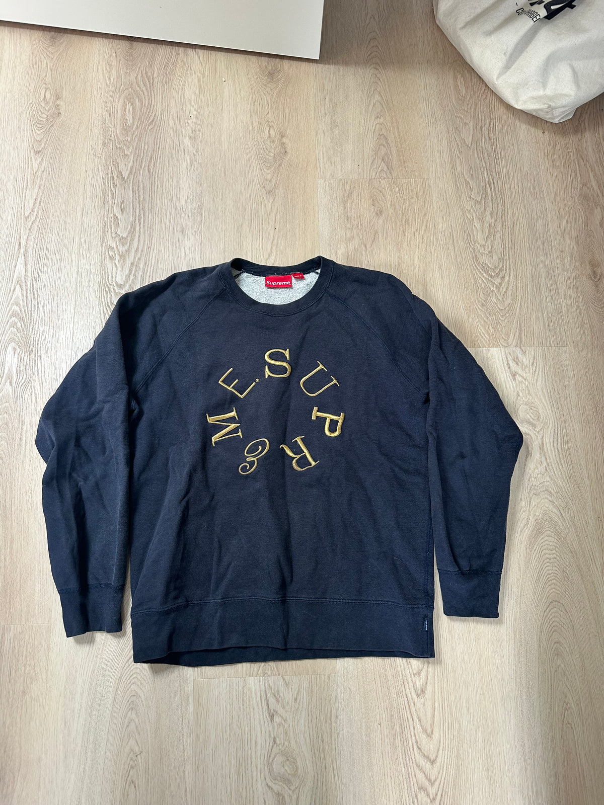 Supreme sweatshirt i navy