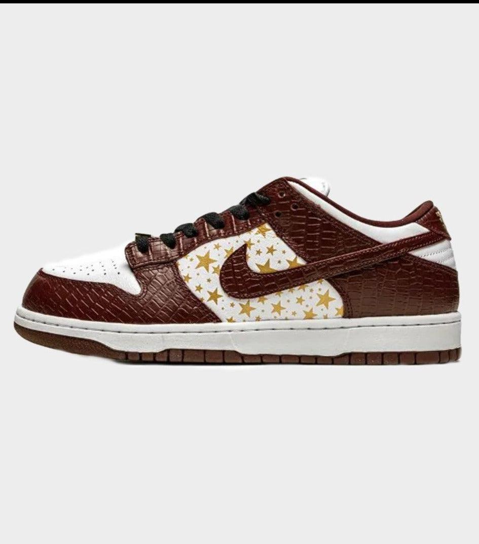 Nike SB Dunk Low Supreme Stars "Barkroot Brown"