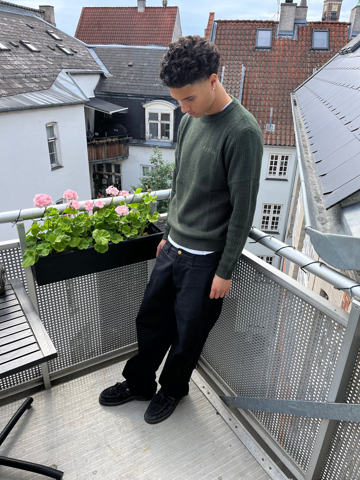 SWEATSHIRT