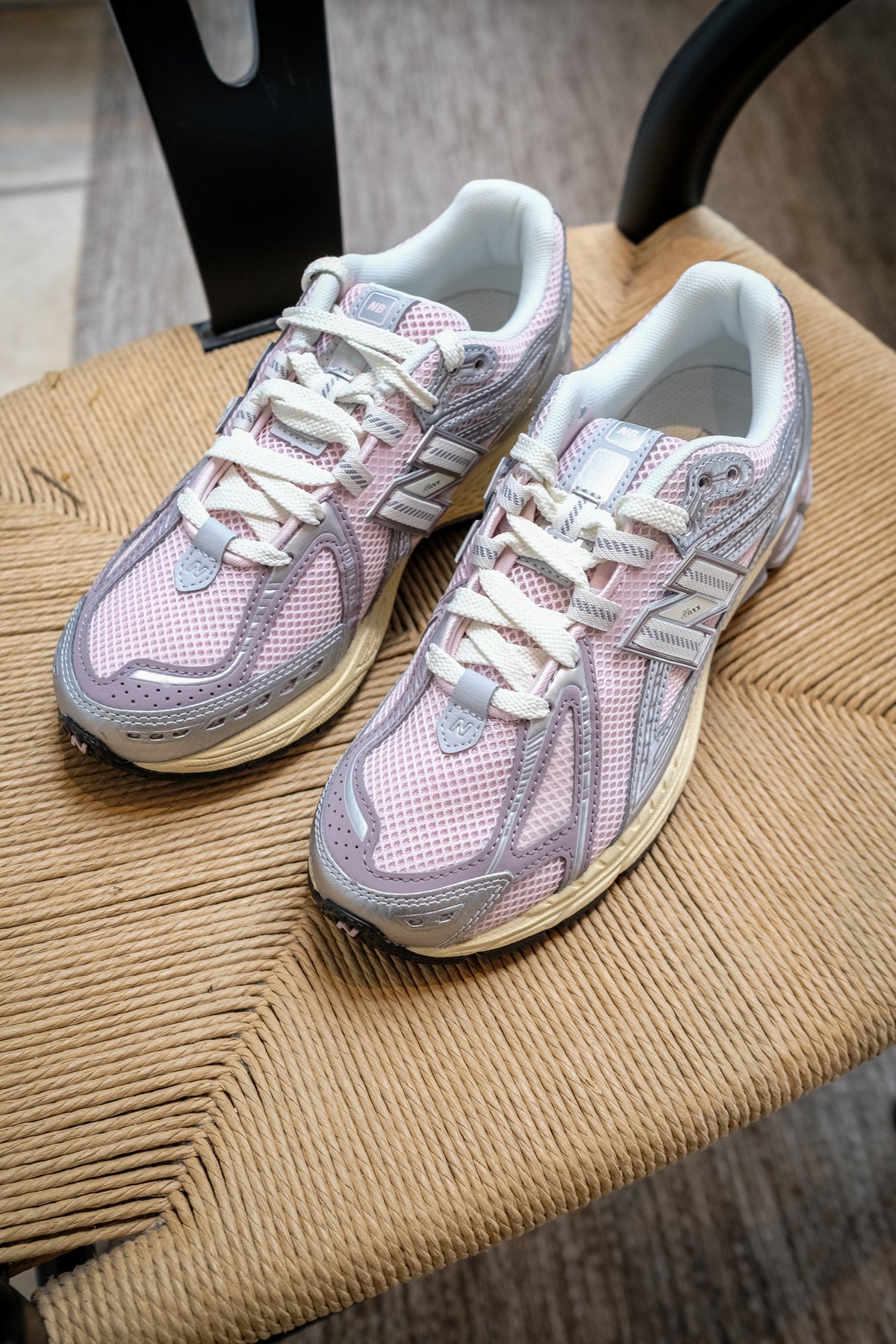 New Balance 1906R Rose Sugar Silver