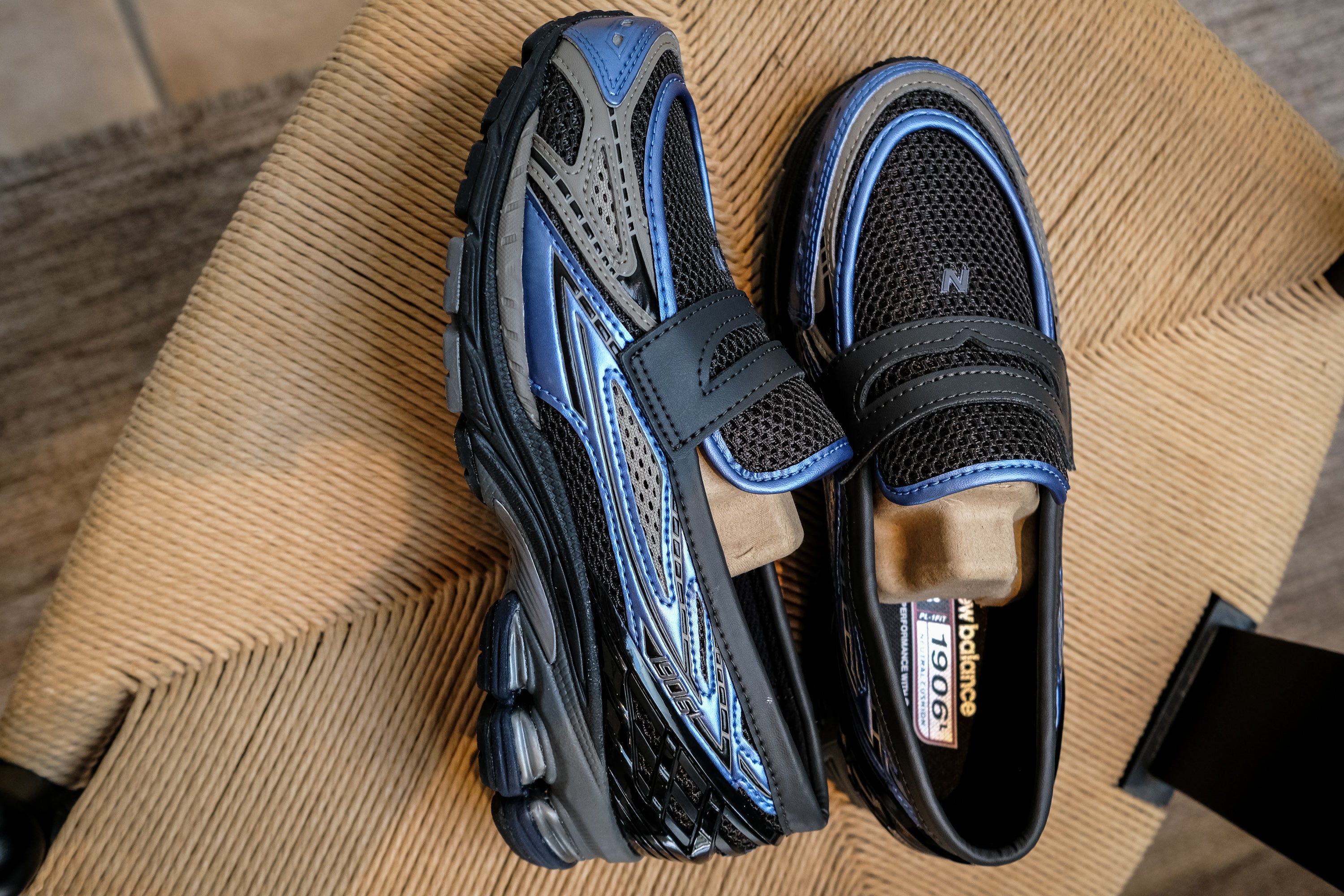 New Balance 1906L Black Cement Blue Gemstone
